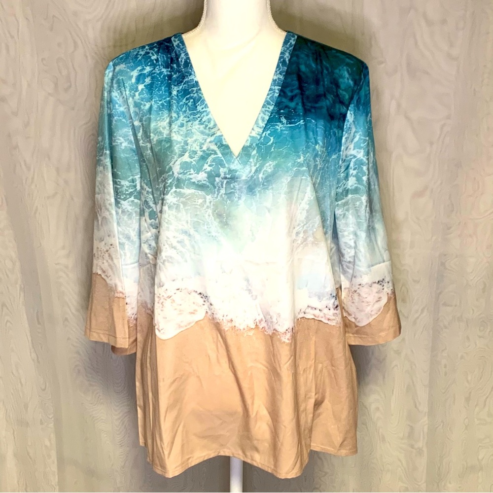 Noracora V-Neck 3/4 Sleeve Top - NWT